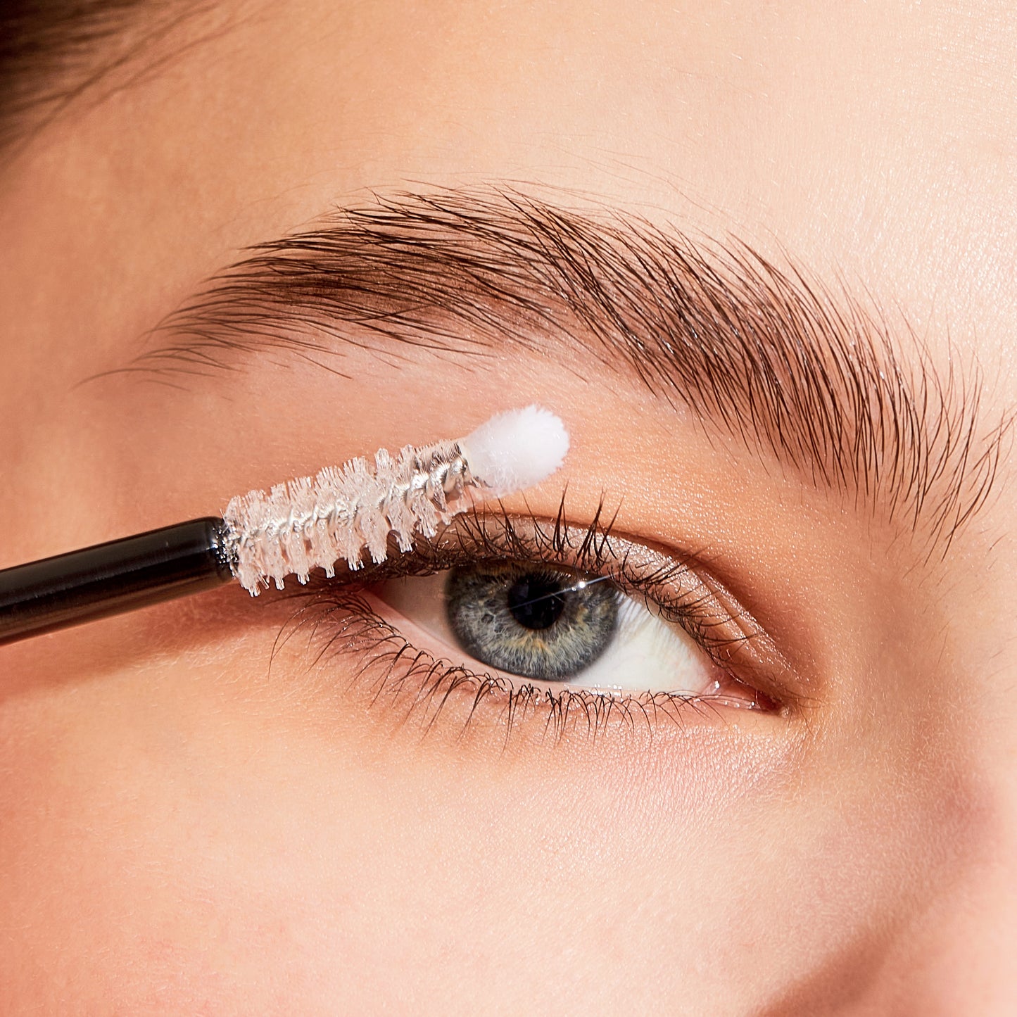 ULTRAMO SKIN Cotton Tip Eyelash Enhancer with Rose Color Cap G2395