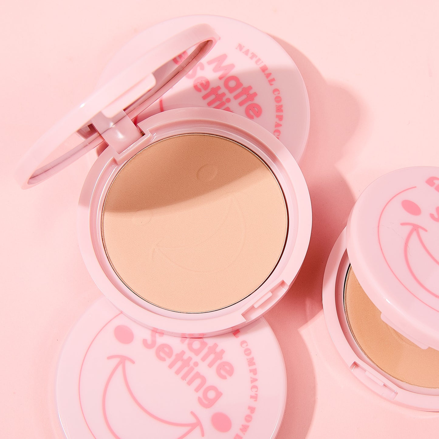 ULTRAMO 12 Round Plastic-Case Powder with Puff mirror WE023