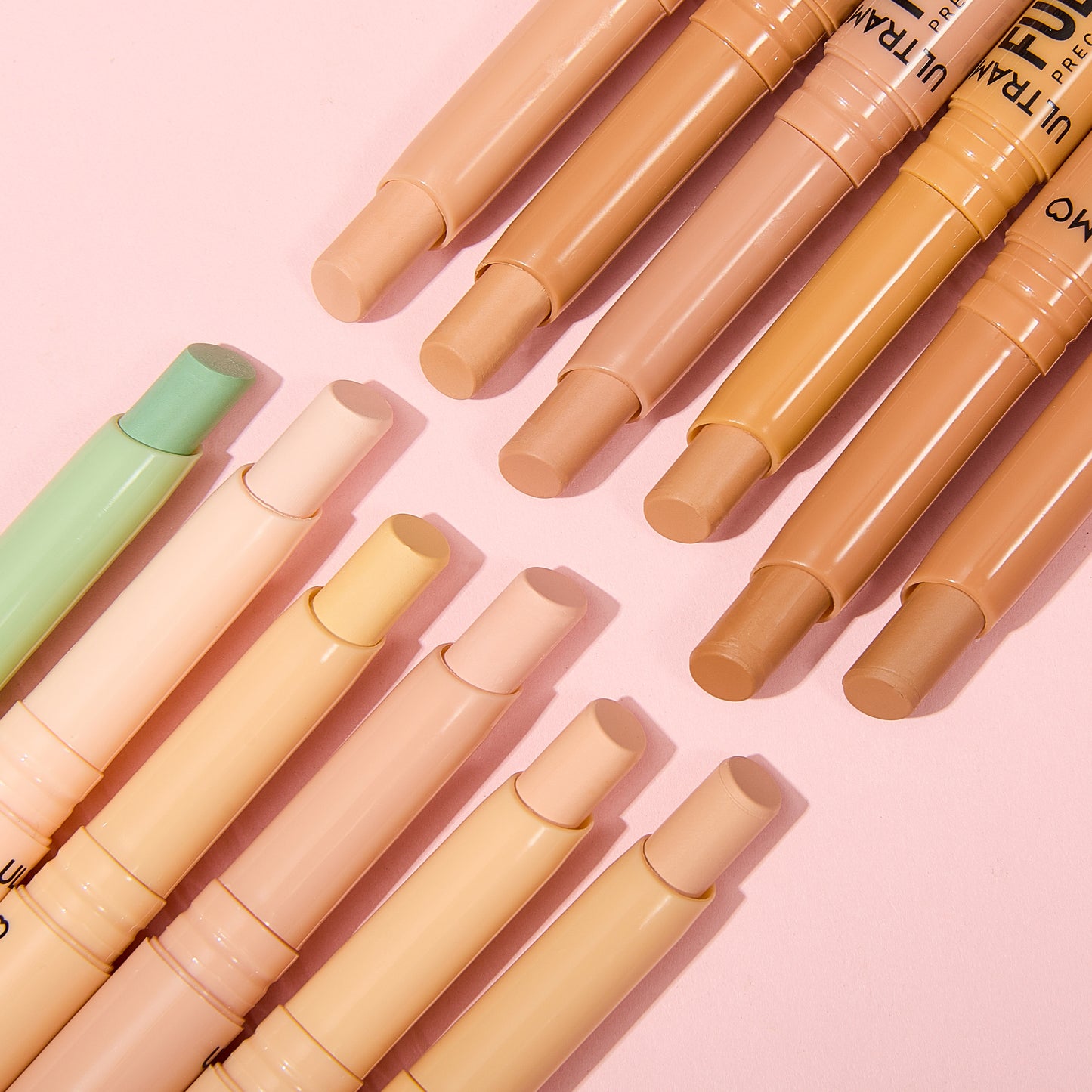ULTRAMO UAMO 12 Colors Concealer in Long Tube WE046